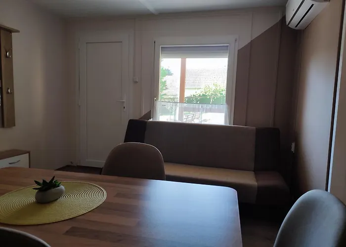 Estike Apartament *