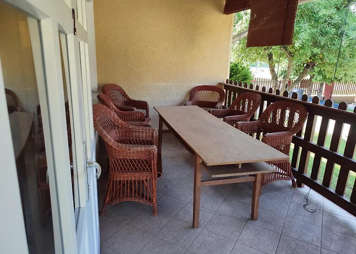 Apartament Estike